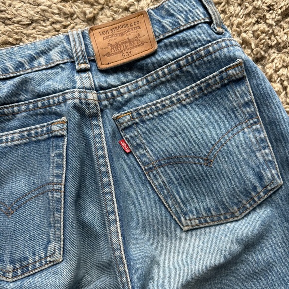 Vintage Levi’s Straight Leg Jeans - Picture 4 of 5